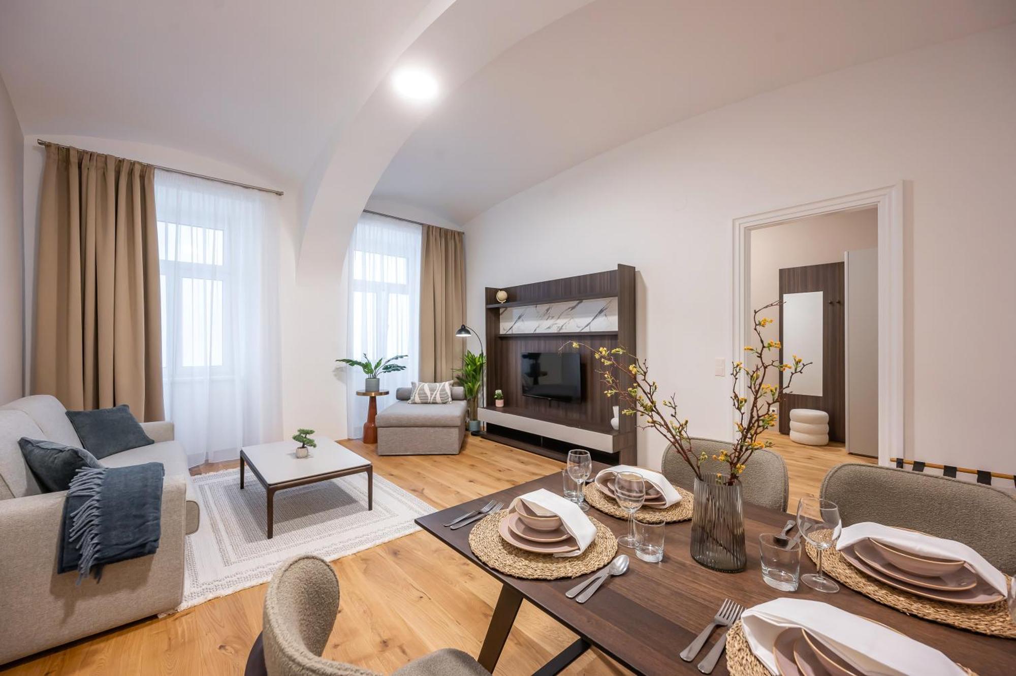 Diamond - With Aircondition! * Viena